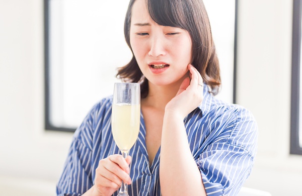 知覚過敏の原因と治療法 冷たい食べ物・飲み物がしみる原因